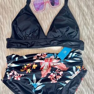 Cupshe Black and Floral Bikini